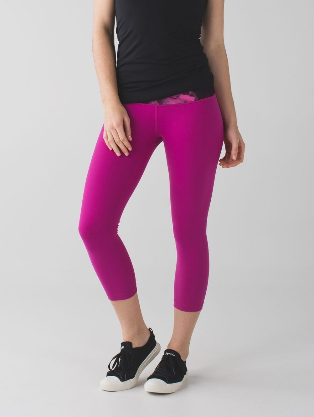 Lululemon Wunder Under Crop (Hi-Rise) *Full-On LuonRaspberry / Blooming Pixie - Picture 2 of 6
